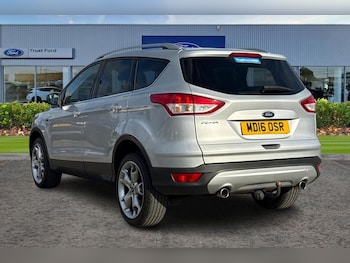 Used Ford Kuga 2016 for sale - 76222630: Photo 2