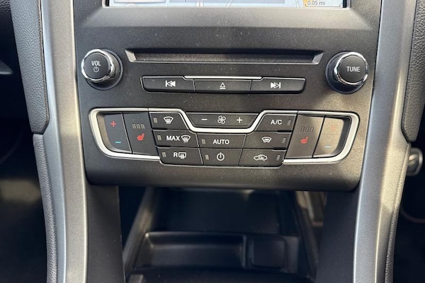 Used Ford Mondeo 2018 for sale - 76222631: Photo 26