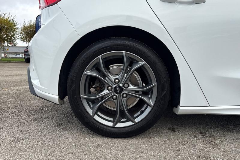 Used Ford Focus 2021 for sale - 76452976: Photo 8