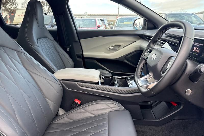 Used Ford Explorer 2025 for sale - 77718731: Photo 17