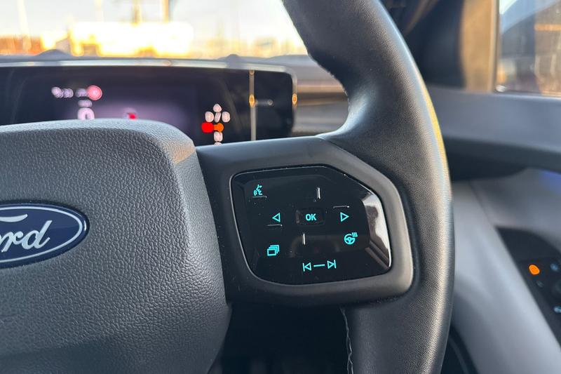 Used Ford Explorer 2024 for sale - 77951250: Photo 31