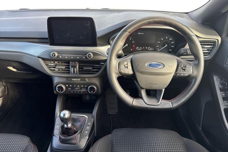 Used Ford Focus 2022 for sale - 76384998: Photo 11