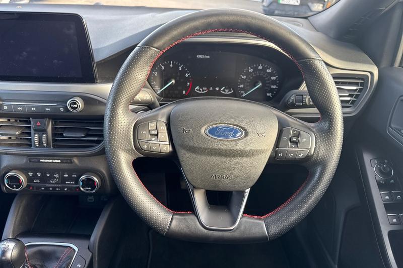 Used Ford Focus 2022 for sale - 76384998: Photo 12