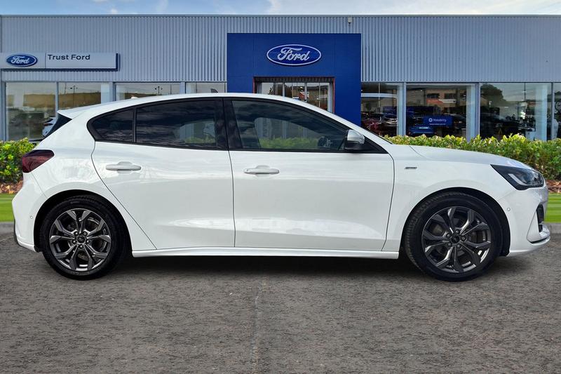 Used Ford Focus 2022 for sale - 76384998: Photo 3