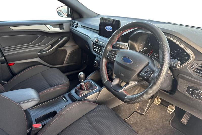 Used Ford Focus 2022 for sale - 76384998: Photo 9