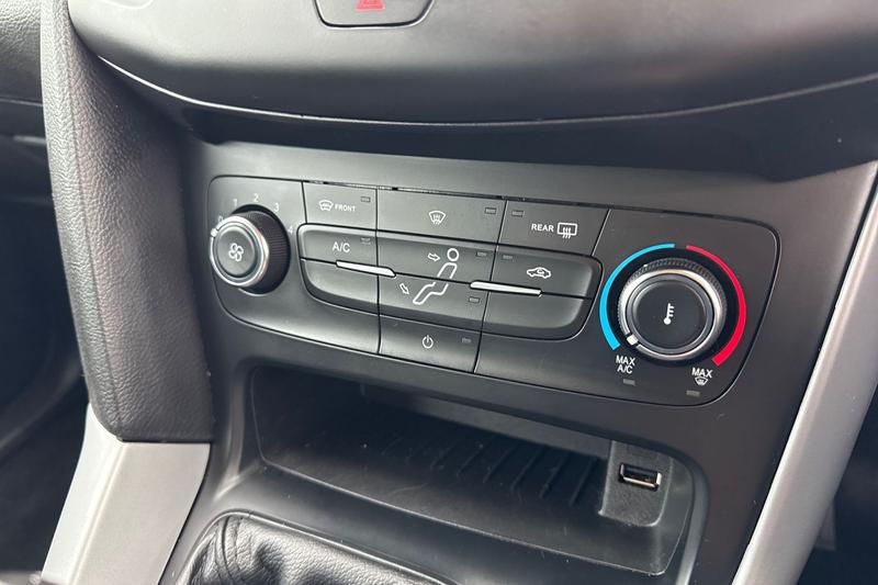 Used Ford Focus 2017 for sale - 76449318: Photo 25