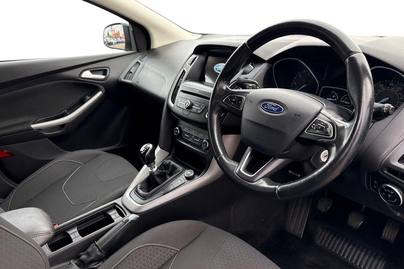 Used Ford Focus 2017 for sale - 76449318: Photo 9