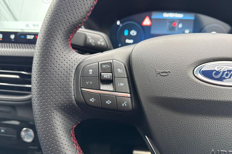 Used Ford Kuga 2025 for sale - 76949033: Photo 32