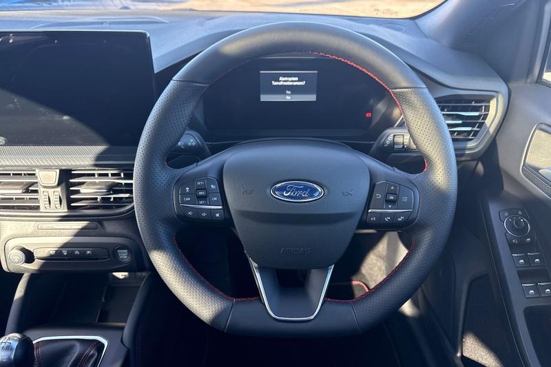 Used Ford Focus 2025 for sale - 76631283: Photo 12