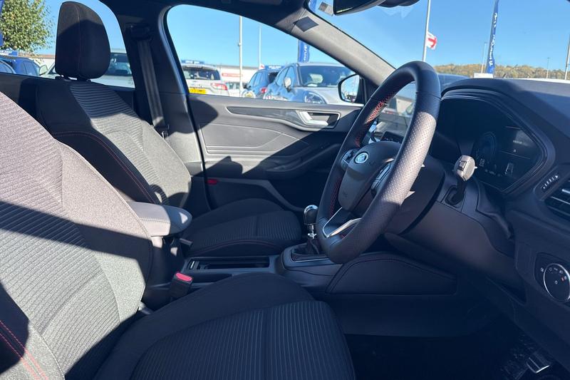 Used Ford Focus 2025 for sale - 76631283: Photo 17