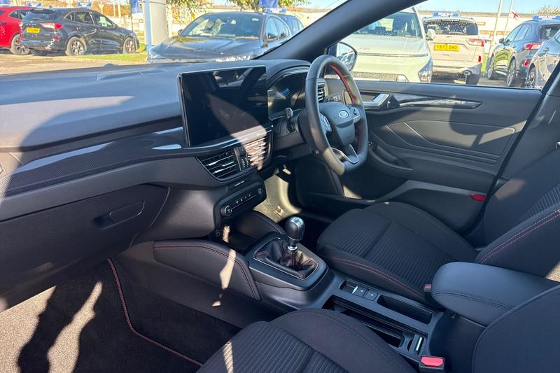 Used Ford Focus 2025 for sale - 76631283: Photo 18