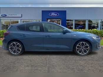 Used Ford Focus 2022 for sale - 79325782: Photo
