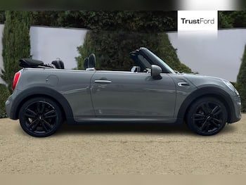 Used MINI Convertible 2018 for sale - 79665059: Photo
