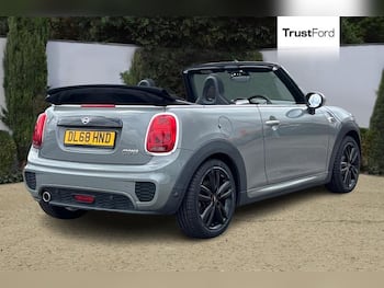 Used MINI Convertible 2018 for sale - 79665059: Photo
