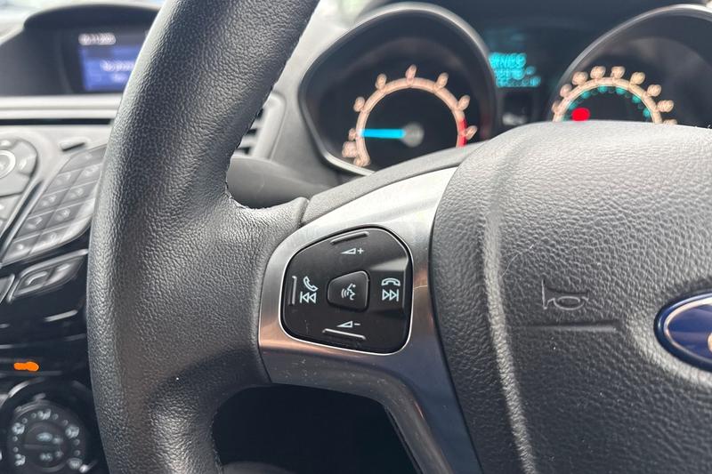 Used Ford Fiesta 2016 for sale - 76480525: Photo 25