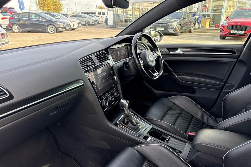 Used Volkswagen Golf 2018 for sale - 76405239: Photo 18