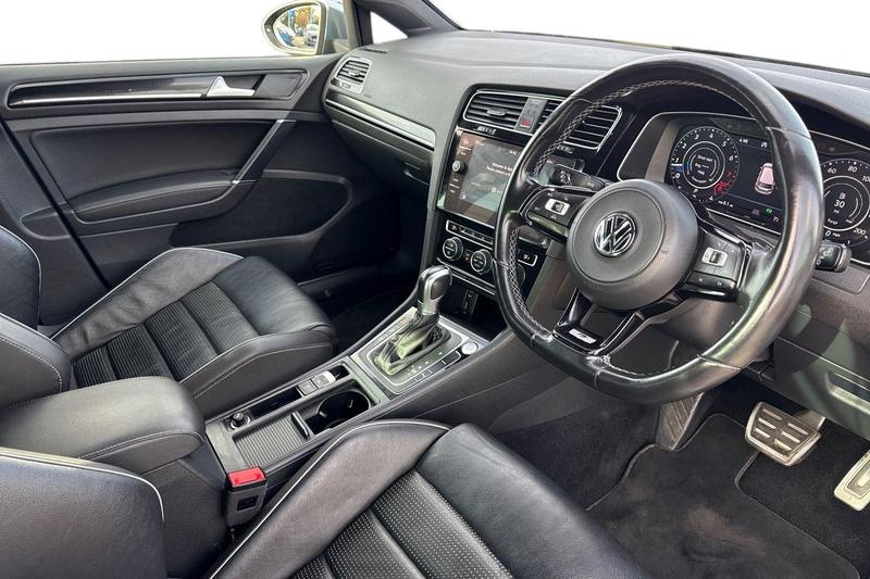 Used Volkswagen Golf 2018 for sale - 76405239: Photo 9