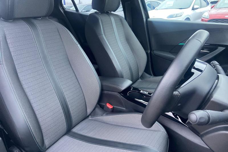 Used Peugeot 2008 2022 for sale - 77025906: Photo 17