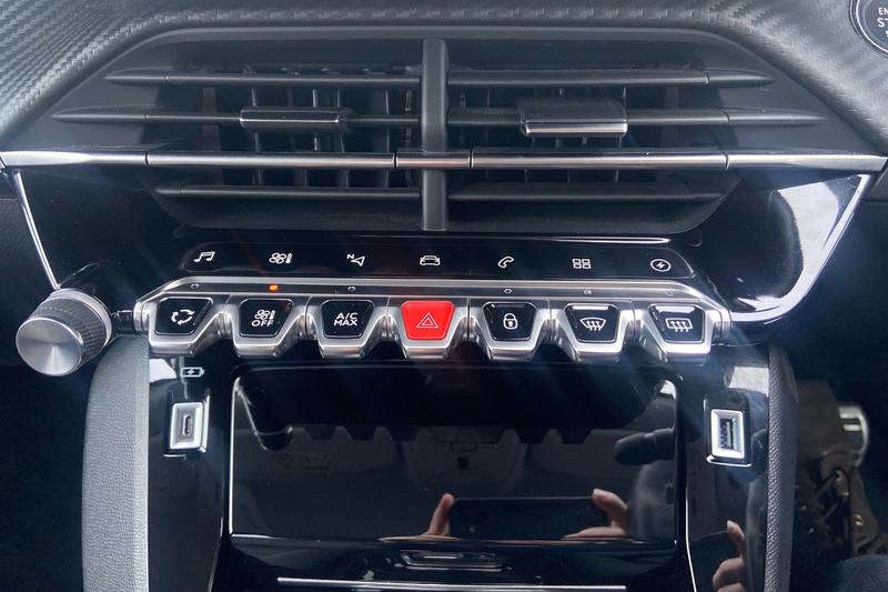 Used Peugeot 2008 2022 for sale - 77025906: Photo 24