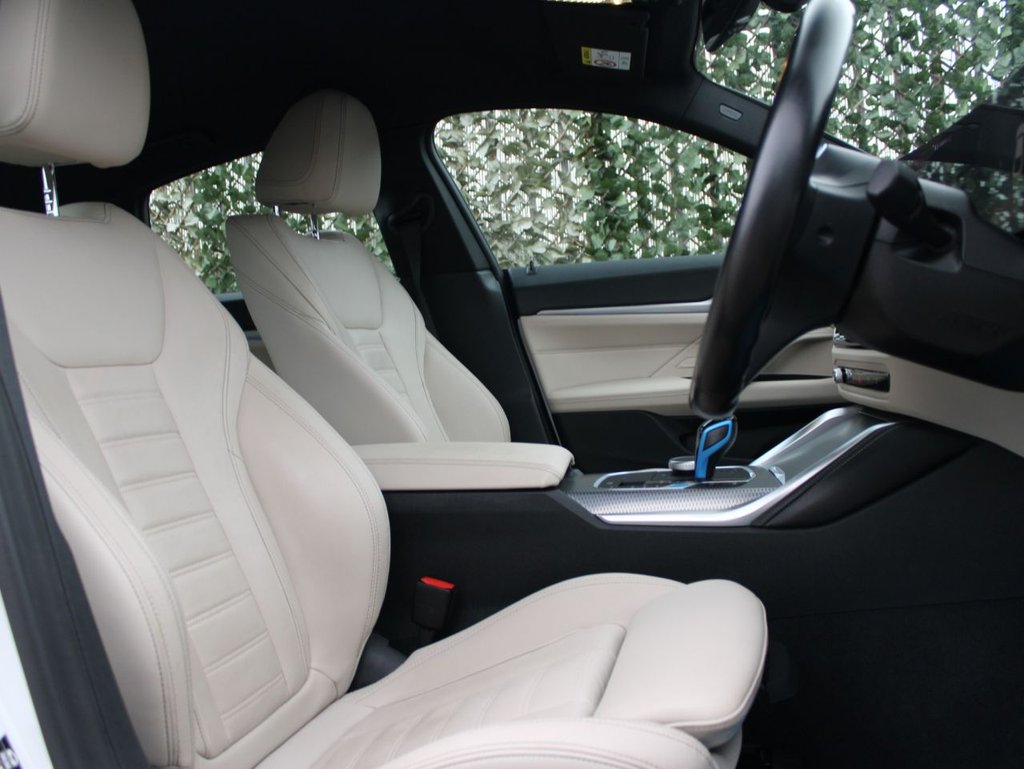 Used BMW i4 2022 for sale - 76582327: Photo 16