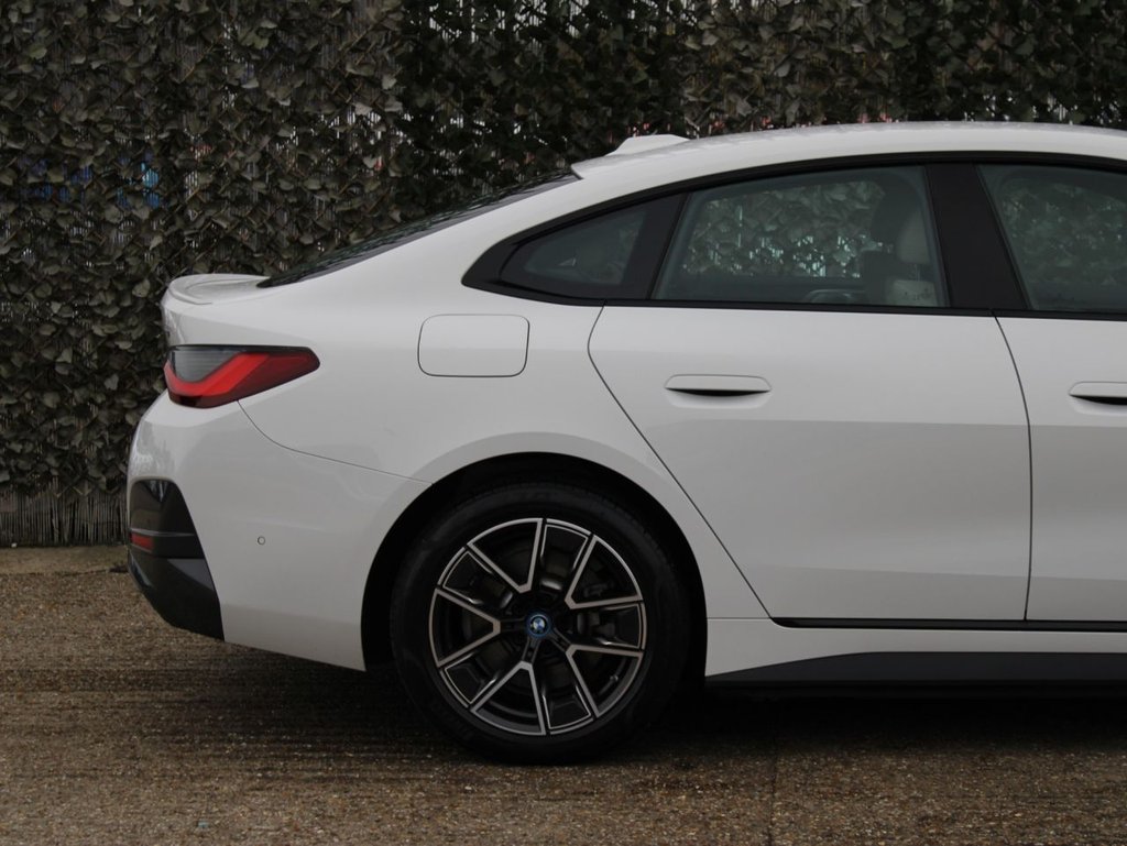 Used BMW i4 2022 for sale - 76582327: Photo 31