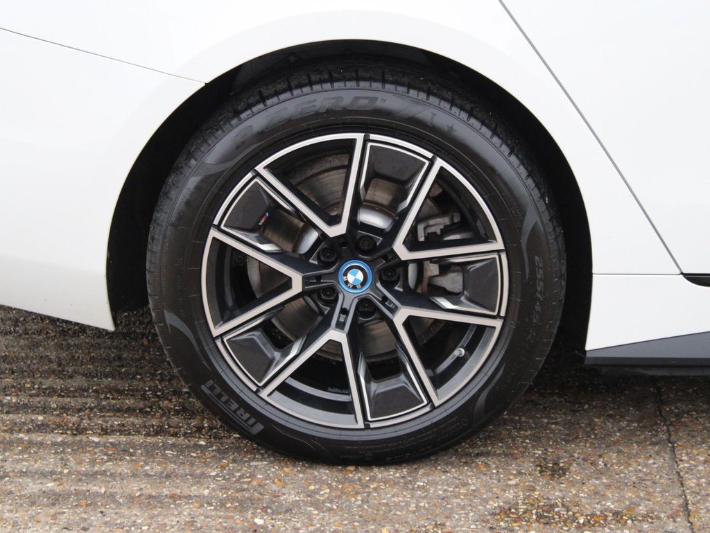 Used BMW i4 2022 for sale - 76582327: Photo 35