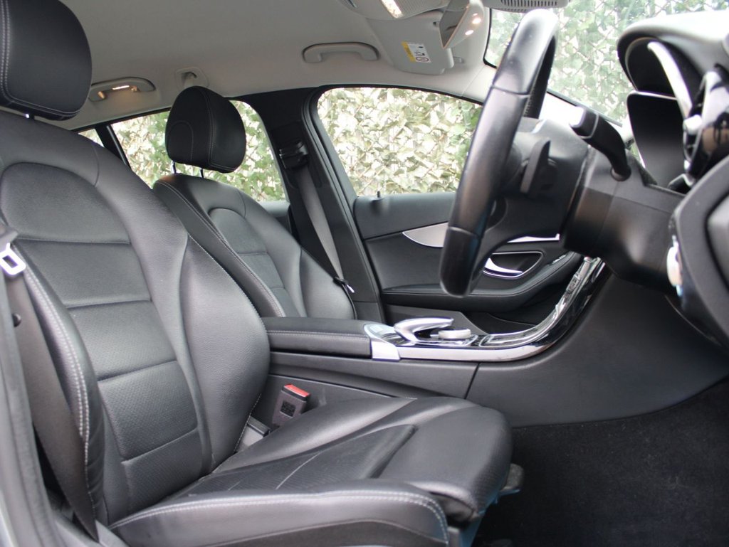 Used Mercedes-Benz C Class 2019 for sale - 76582222: Photo 11