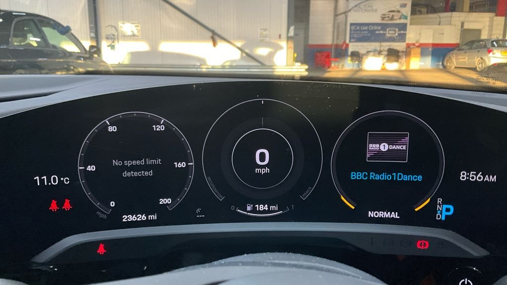 Used Porsche Taycan 2023 for sale - 77065004: Photo 6