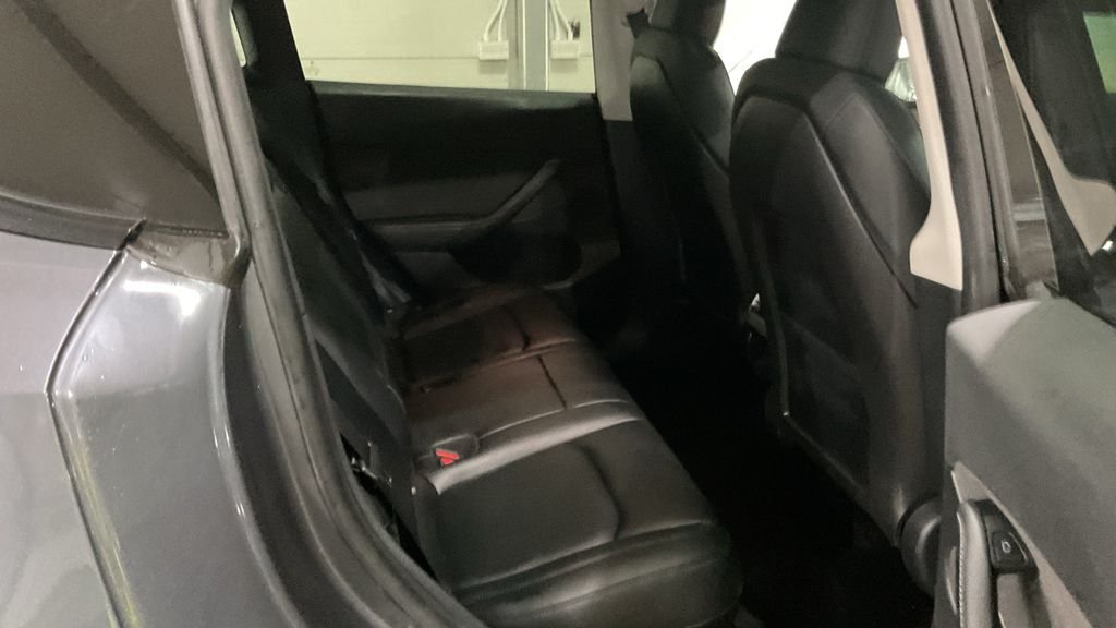 Used Tesla Model Y 2022 for sale - 77328506: Photo 6