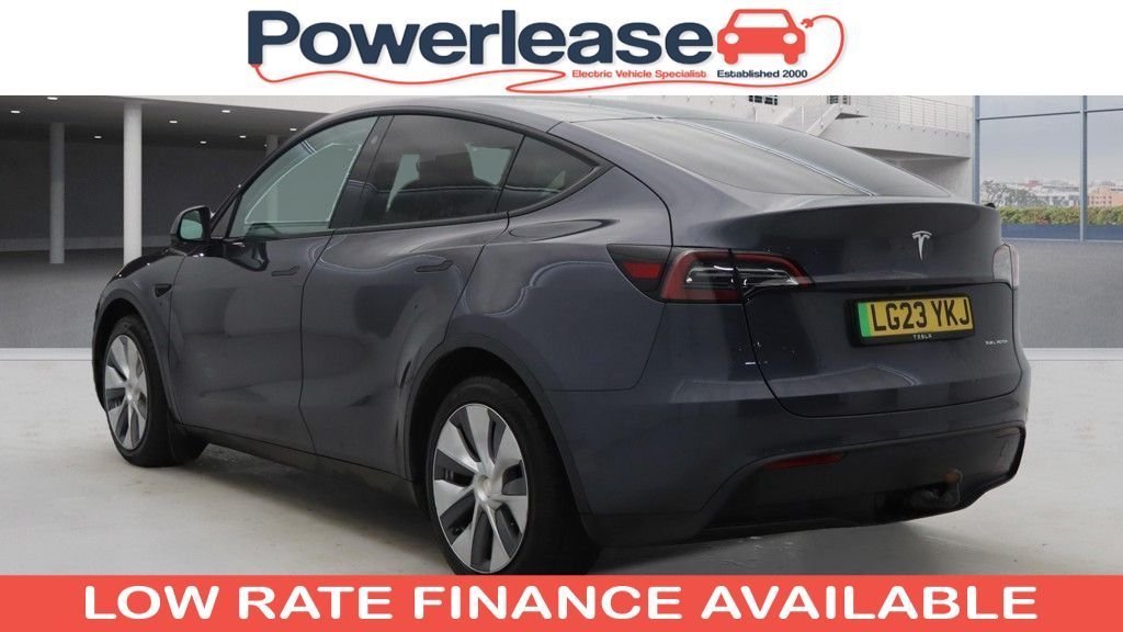 Used Tesla Model Y 2023 for sale - 76883645: Photo 2