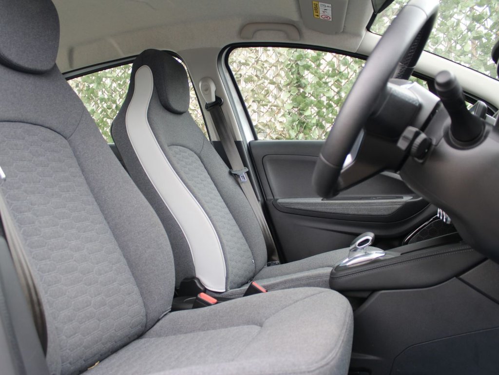 Used Renault Zoe 2021 for sale - 76582286: Photo 11