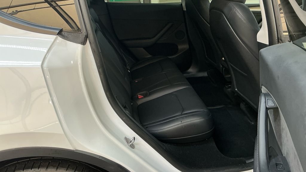 Used Tesla Model Y 2023 for sale - 76724481: Photo 5