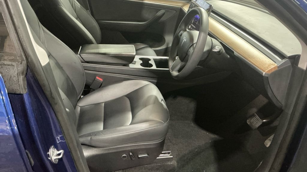 Used Tesla Model Y 2023 for sale - 76962368: Photo 4