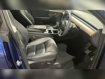 Used Tesla Model Y 2023 for sale - 76962368: Photo