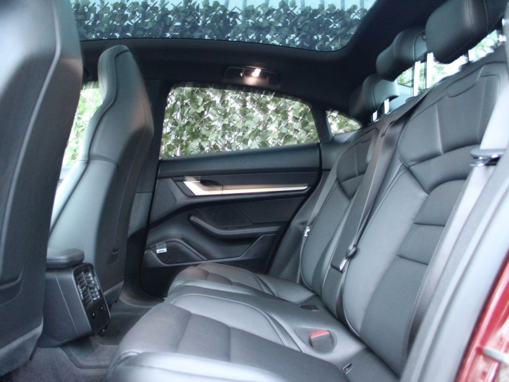 Used Porsche Taycan 2020 for sale - 76784148: Photo 10