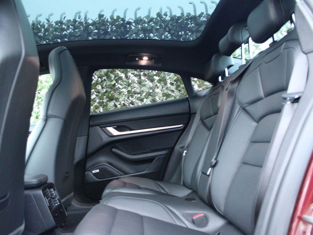 Used Porsche Taycan 2020 for sale - 76784148: Photo 12