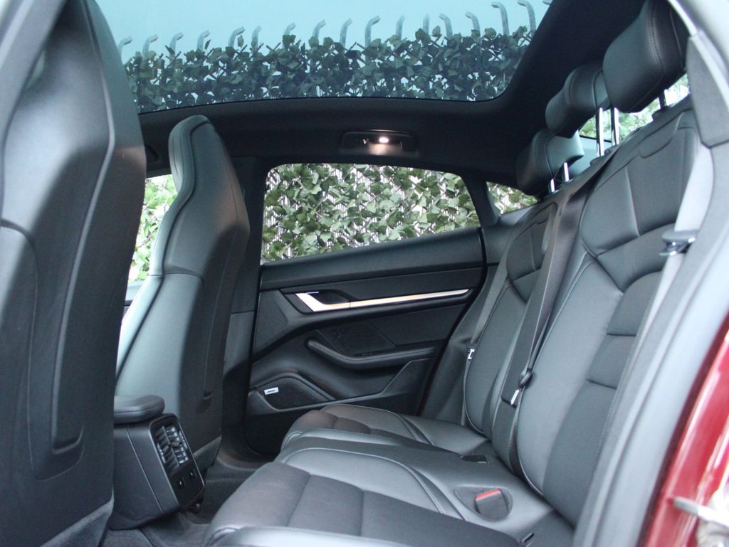 Used Porsche Taycan 2020 for sale - 76784148: Photo 14