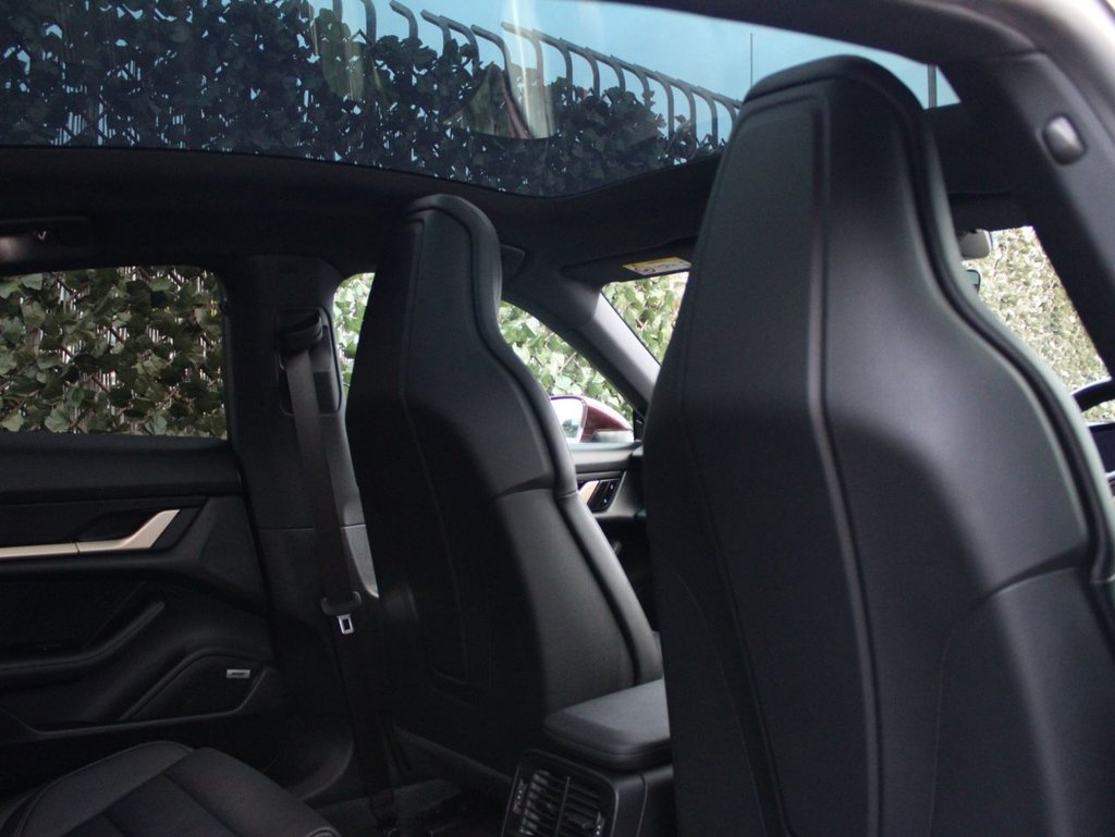 Used Porsche Taycan 2020 for sale - 76784148: Photo 16