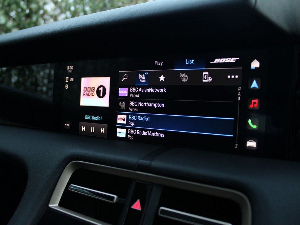 Used Porsche Taycan 2020 for sale - 76784148: Photo 24