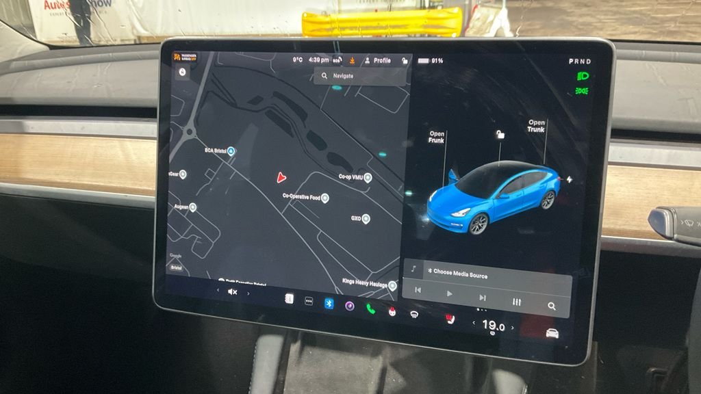 Used Tesla Model 3 2021 for sale - 76962685: Photo 4