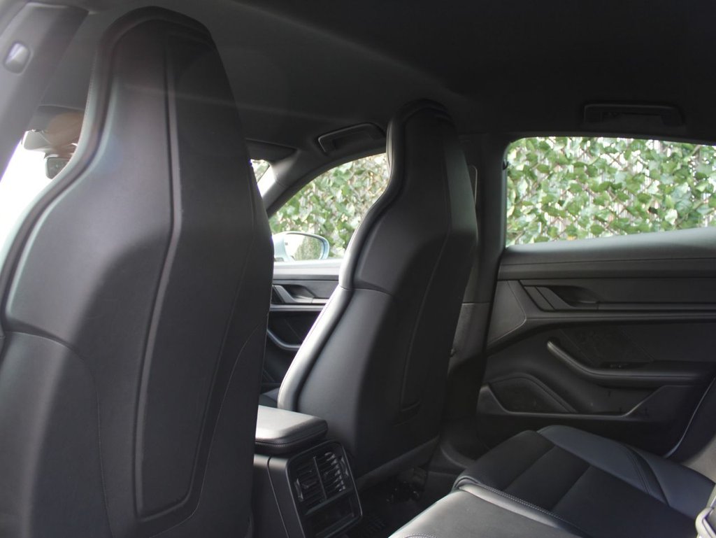 Used Porsche Taycan 2021 for sale - 76581996: Photo 15