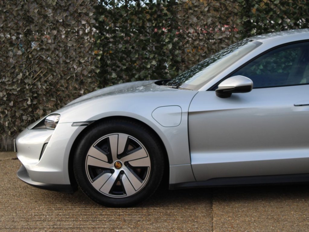 Used Porsche Taycan 2021 for sale - 76581996: Photo 40