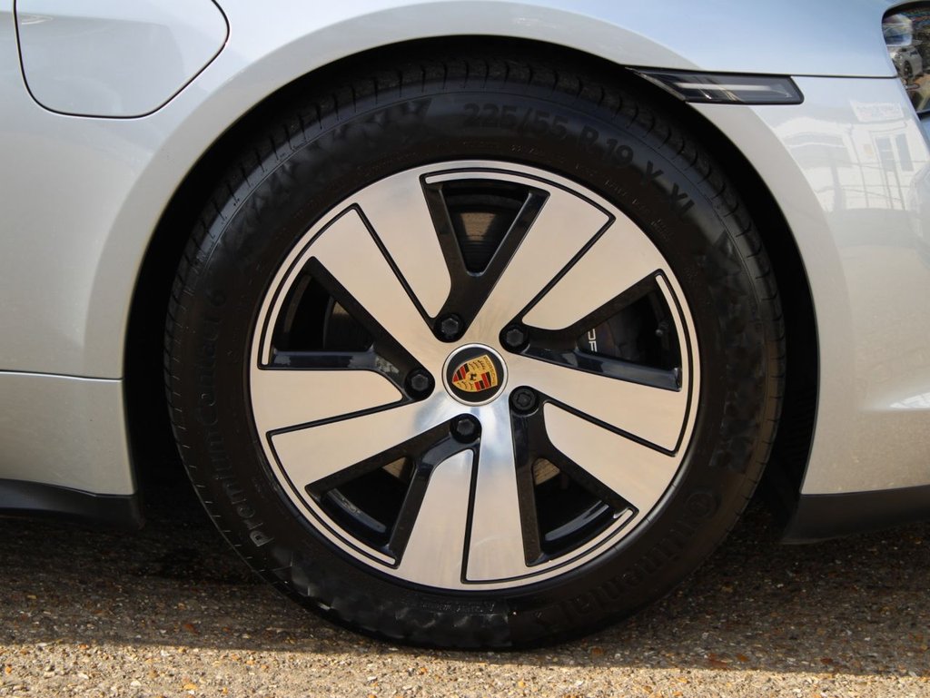 Used Porsche Taycan 2021 for sale - 76581996: Photo 45