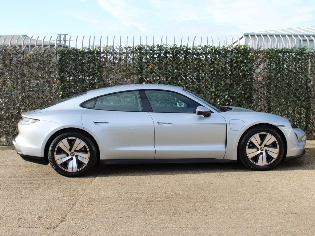 Used Porsche Taycan 2021 for sale - 76581996: Photo 6