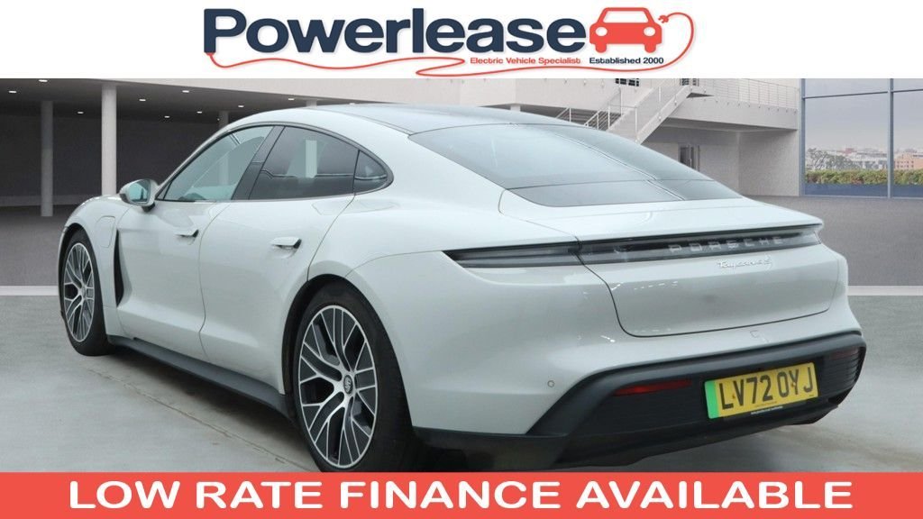 Used Porsche Taycan 2022 for sale - 77172202: Photo 2