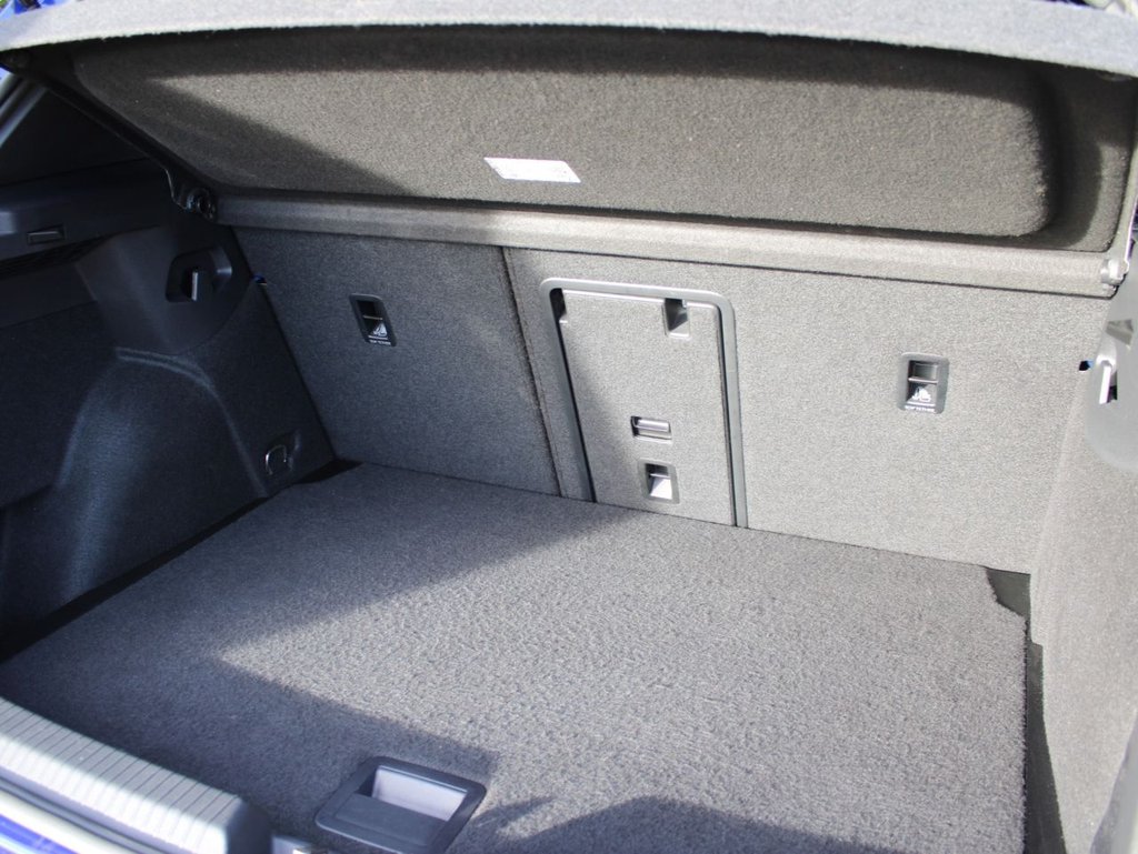 Used Volkswagen Golf 2021 for sale - 76986028: Photo 21