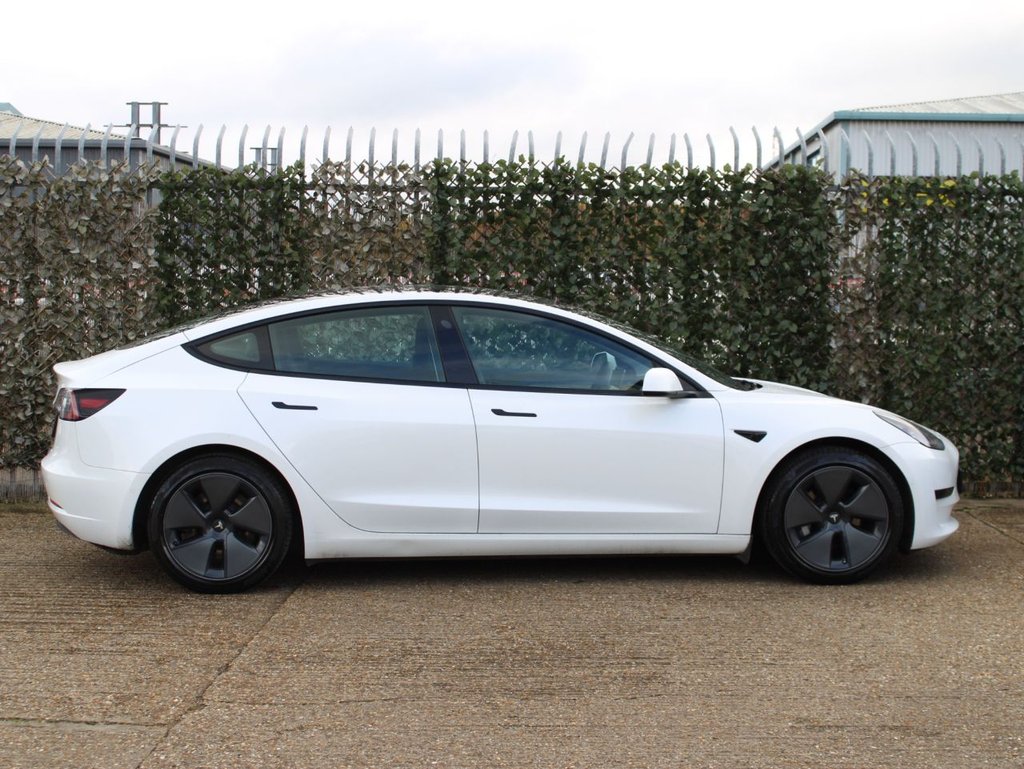 Used Tesla Model 3 2021 for sale - 76582227: Photo 6