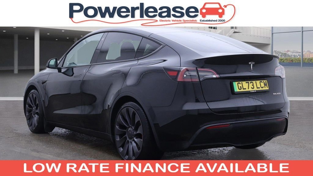 Used Tesla Model Y 2023 for sale - 77065002: Photo 2