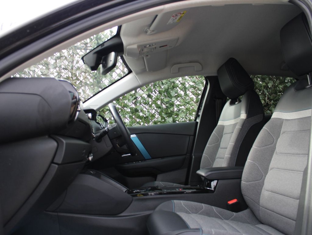 Used Citroen e-C4 2022 for sale - 76582047: Photo 17