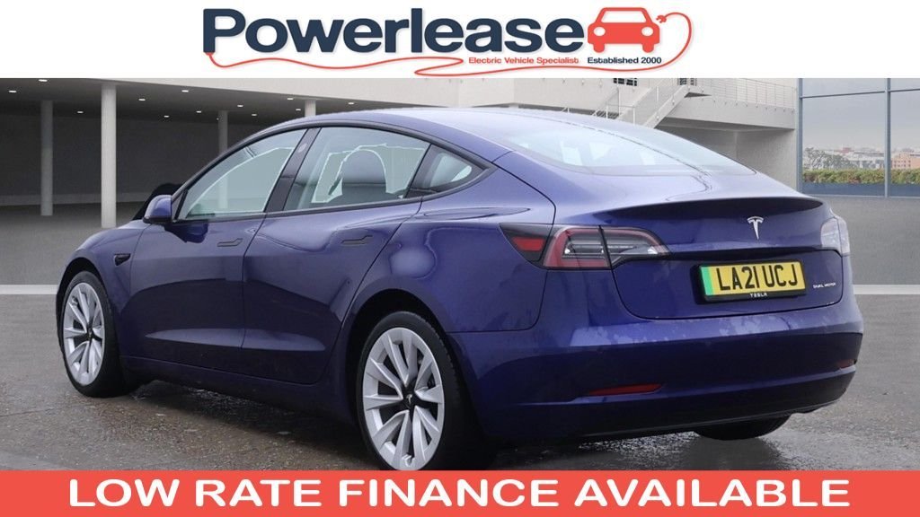 Used Tesla Model 3 2021 for sale - 76883641: Photo 2